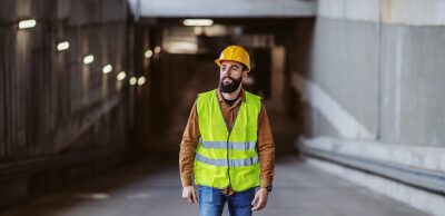 Czy praca za granicą liczy się do stażu pracy? Sprawdź wpływ na emeryturę i urlop | ABC Work